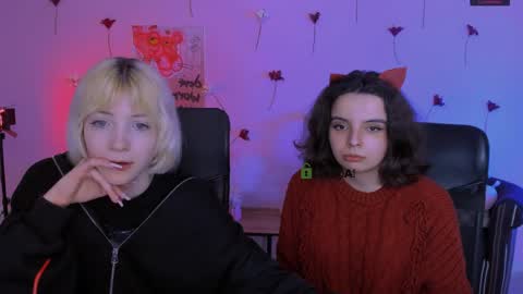 mia_mooon_ online show from 04-12-26, 08:52