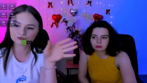 mia_mooon_ online show from 05-15-26, 08:54