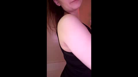 Snapshot of mia_muuur chatting on 02-20-26, 12:07 Mia online show from 02-20-26, 12:07