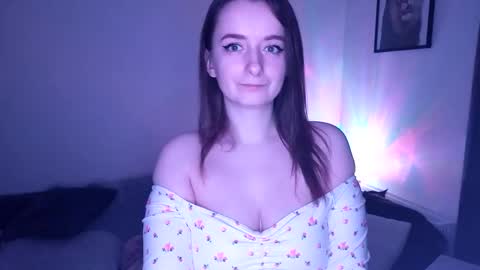 Snapshot of mia_muuur chatting on 03-07-26, 12:18 Mia online show from 03-07-26, 12:18