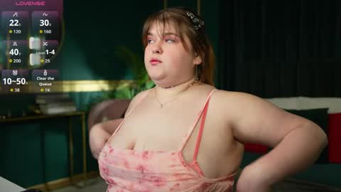 Snapshot of mia_of_your_dreams chatting on 05-19-26, 05:52 Sweet Mia online show from 05-19-26, 05:52