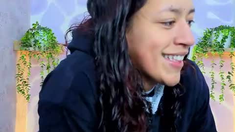 Snapshot of mia_scarlet7 chatting on 06-12-26, 12:37 Mia . online show from 06-12-26, 12:37