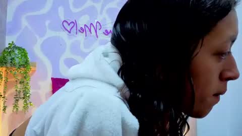 Snapshot of mia_scarlet7 chatting on 06-18-26, 12:31 Mia . online show from 06-18-26, 12:31