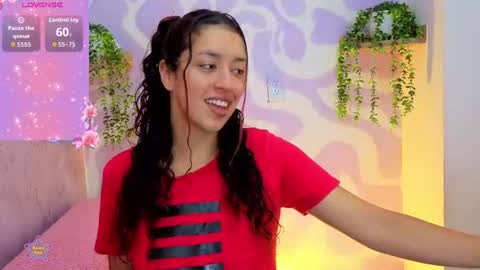 Snapshot of mia_scarlet7 chatting on 07-02-26, 01:17 Mia . online show from 07-02-26, 01:17