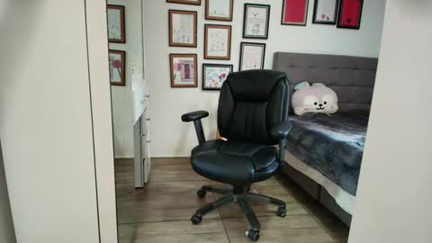 Mia Sepulveda online show from 05-20-26, 03:29