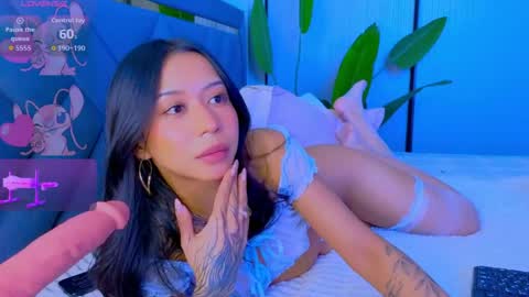 Mia online show from 04-13-26, 09:48