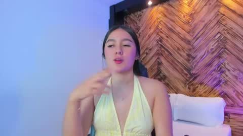 Snapshot of mia_slora chatting on 07-16-26, 12:22 M I A online show from 07-16-26, 12:22