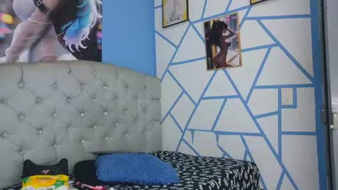 mia_thompson_0 online show from 07-06-26, 02:36