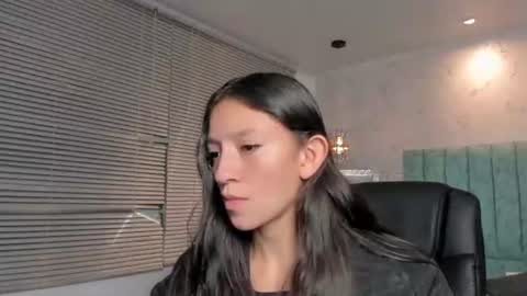 Snapshot of mia_velmont chatting on 07-18-26, 03:11 Miaaa online show from 07-18-26, 03:11