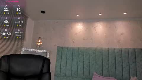 Snapshot of mia_velmont chatting on 08-07-26, 02:46 Miaaa online show from 08-07-26, 02:46
