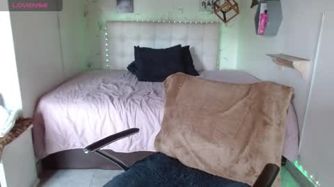 MIA  online show from 04-09-26, 01:38