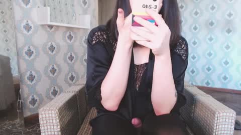 mia_wallase online show from 04-10-26, 06:07