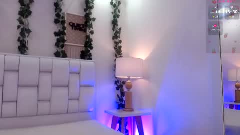 Snapshot of miaa_gh1 chatting on 06-14-26, 11:23 Mia online show from 06-14-26, 11:23