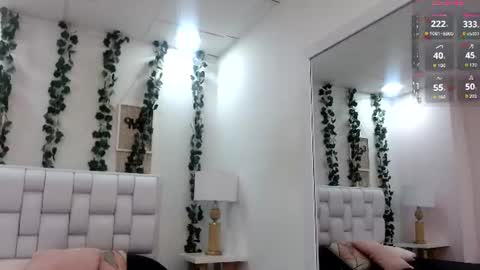 Snapshot of miaa_gh1 chatting on 06-20-26, 11:24 Mia online show from 06-20-26, 11:24