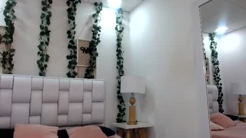 Snapshot of miaa_gh1 chatting on 06-27-26, 11:15 Mia online show from 06-27-26, 11:15