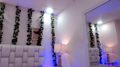 Snapshot of miaa_gh1 chatting on 07-05-26, 11:28 Mia online show from 07-05-26, 11:28