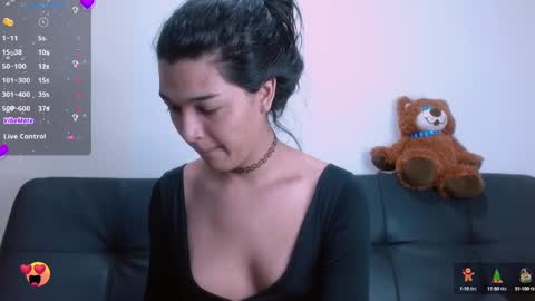 Mia online show from 12-14-24, 11:18