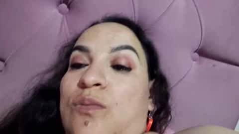 Snapshot of miaabrownn chatting on 05-18-26, 06:19 MIA online show from 05-18-26, 06:19