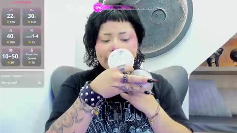 Mia online show from 02-16-26, 12:56