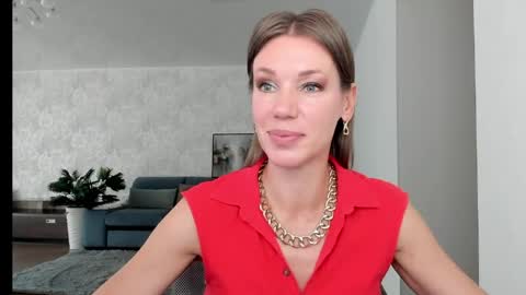 Mia online show from 05-19-26, 04:30