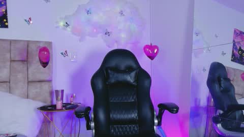 miablumm_ online show from 03-19-26, 06:23