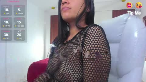 Snapshot of miabrunette23 chatting on 04-25-26, 03:42 MIA online show from 04-25-26, 03:42
