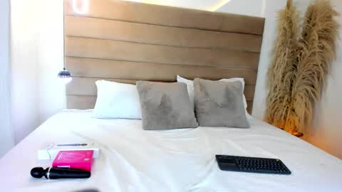 Mia Camille online show from 03-16-26, 06:56