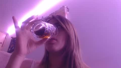 Snapshot of miacollings1 chatting on 05-03-26, 03:12 Miia online show from 05-03-26, 03:12