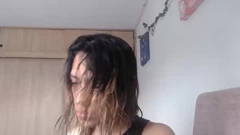Snapshot of miacollings1 chatting on 05-03-26, 06:14 Miia online show from 05-03-26, 06:14