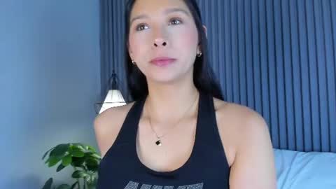 mia online show from 06-11-26, 02:53