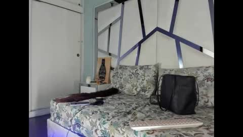 Snapshot of miaharper0 chatting on 05-25-26, 03:45 miaharper0 online show from 05-25-26, 03:45