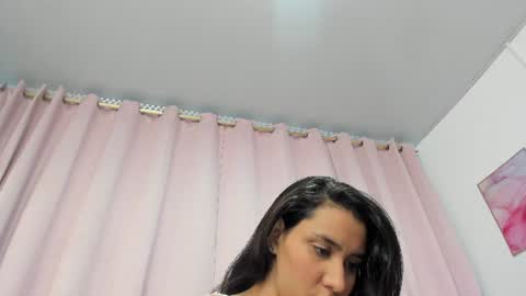Snapshot of miajhonsonx chatting on 06-08-26, 04:29 miajhonsonx online show from 06-08-26, 04:29
