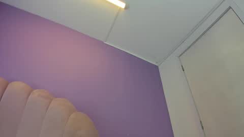Snapshot of miajhonsonx chatting on 06-21-26, 04:53 miajhonsonx online show from 06-21-26, 04:53
