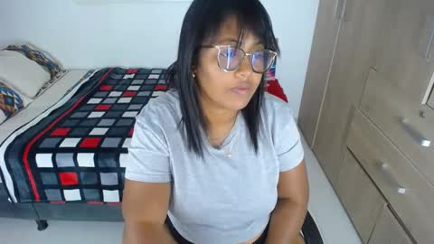 miajoseph_ online show from 01-19-25, 04:12