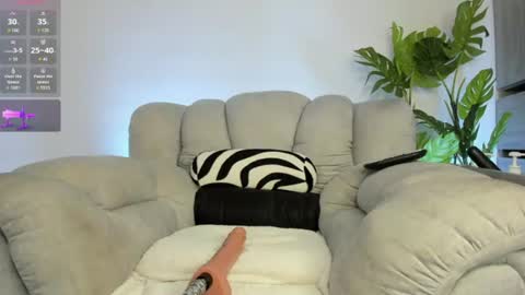Mia Fernandez online show from 06-20-26, 02:09