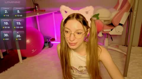 MiaMoon online show from 06-10-26, 05:56