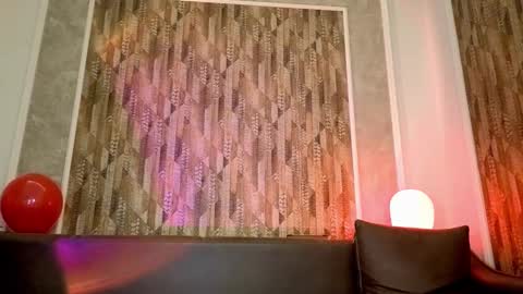 Mia online show from 02-19-26, 05:47