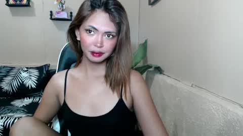 Snapshot of miasexxie chatting on 07-07-26, 12:02 mia online show from 07-07-26, 12:02