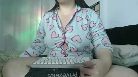 Snapshot of miasp chatting on 05-15-26, 11:12 MiaSP online show from 05-15-26, 11:12
