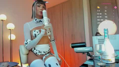 Mia  instagram miasspell online show from 04-19-26, 02:16