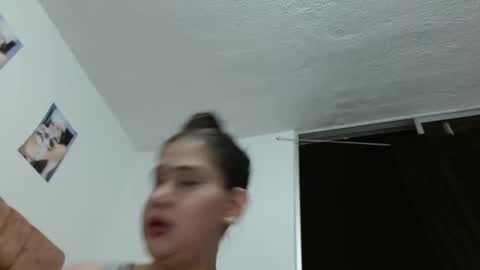 Snapshot of miavanessa_high chatting on 04-21-26, 03:35 MIA VANESSA online show from 04-21-26, 03:35