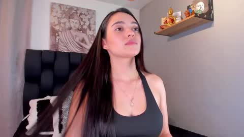 miavelvet1 online show from 10-08-25, 01:47