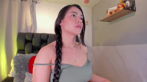 miavelvet1 online show from 11-07-25, 03:17