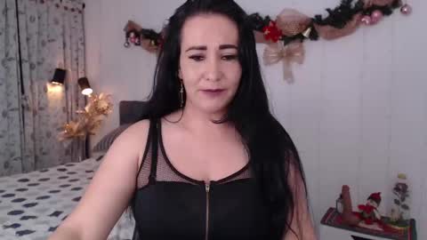 Mia Wilson online show from 12-02-24, 08:52