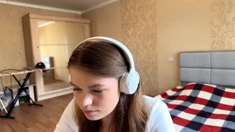 Mia online show from 07-26-26, 10:11