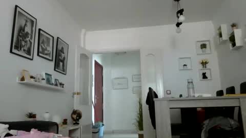 MILO MIAMI online show from 06-01-26, 04:20