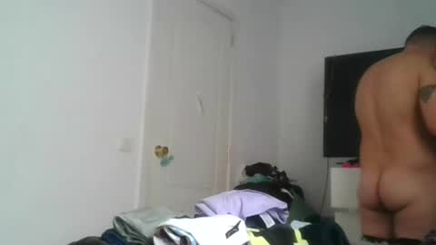 Snapshot of mich6921 chatting on 06-18-26, 04:33 MILO MIAMI online show from 06-18-26, 04:33