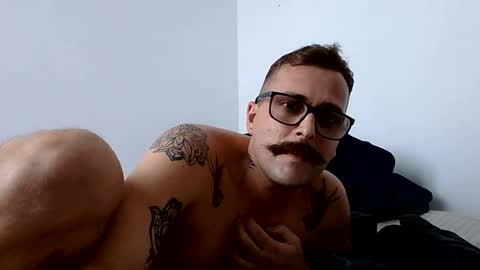 Snapshot of mich6921 chatting on 07-12-26, 02:41 MILO MIAMI online show from 07-12-26, 02:41