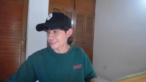 Snapshot of michaeel_blue chatting on 06-16-26, 08:22 Michael online show from 06-16-26, 08:22