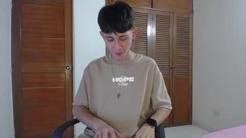Snapshot of michaeel_blue chatting on 07-10-26, 11:40 Michael online show from 07-10-26, 11:40